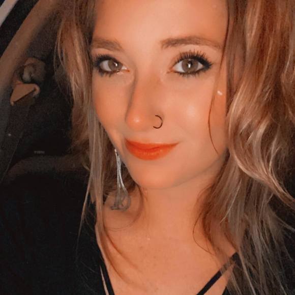 Meet your Posher, Dusti - Picture 1 of 1